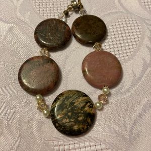 Jasper stone and pearl bracelet.